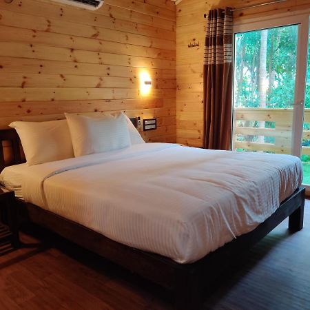 Breezywood Resort Mālvan Εξωτερικό φωτογραφία